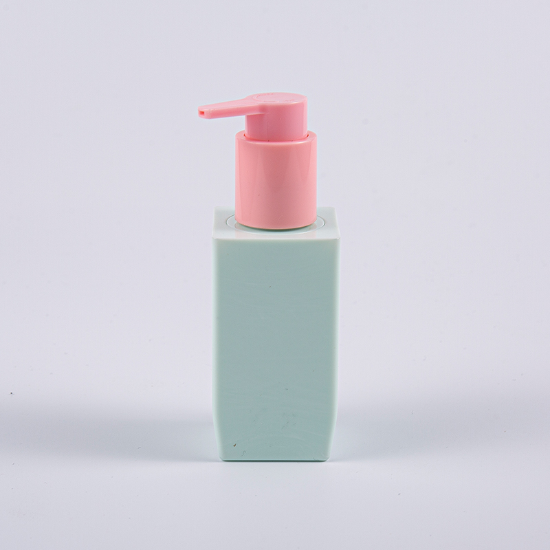Mulighed for flere farver Firkantet form 50 ml PETG tyk væg lotionflaske med plastikpumpe Mulighed for flere farver Firkantet form 50 ml PETG tyk væg lotionflaske med plastikpumpe