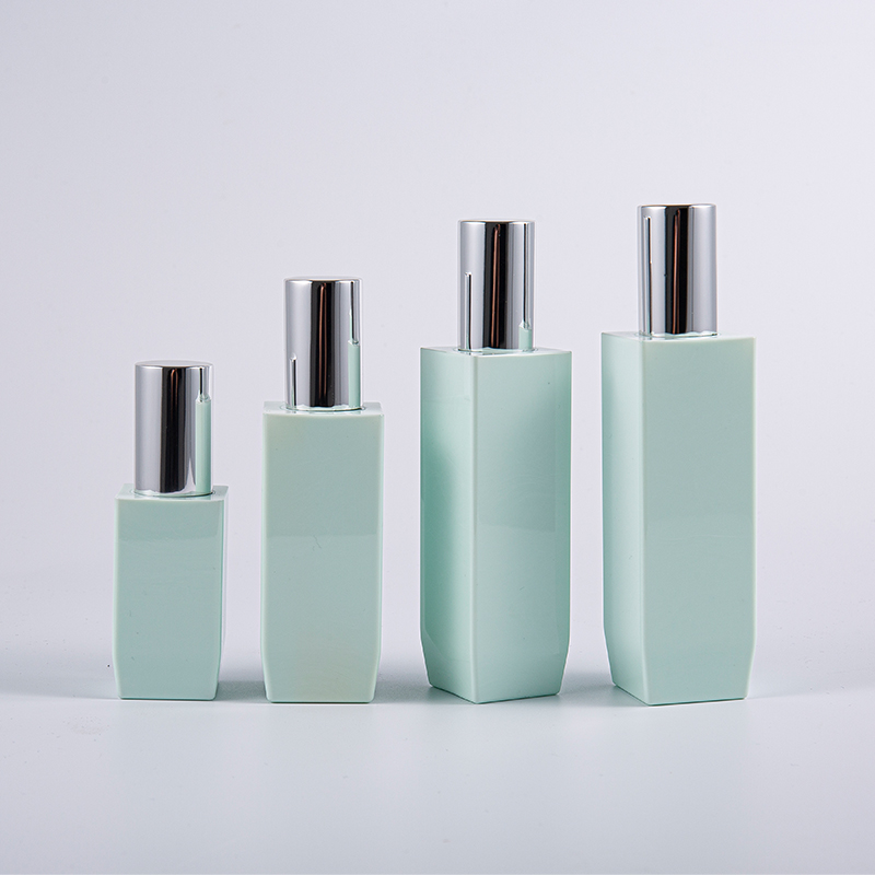Mulighed for flere farver Firkantet form 100 ml PETG tyk væg lotionflaske med aluminiumspumpehætte Mulighed for flere farver Firkantet form 100 ml PETG tyk væg lotionflaske med aluminiumspumpehætte