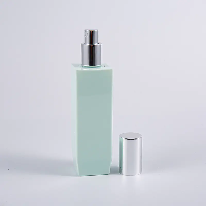 Mulighed for flere farver Firkantet form 150 ml PETG tyk væg lotionflaske med aluminiumspumpehætte 