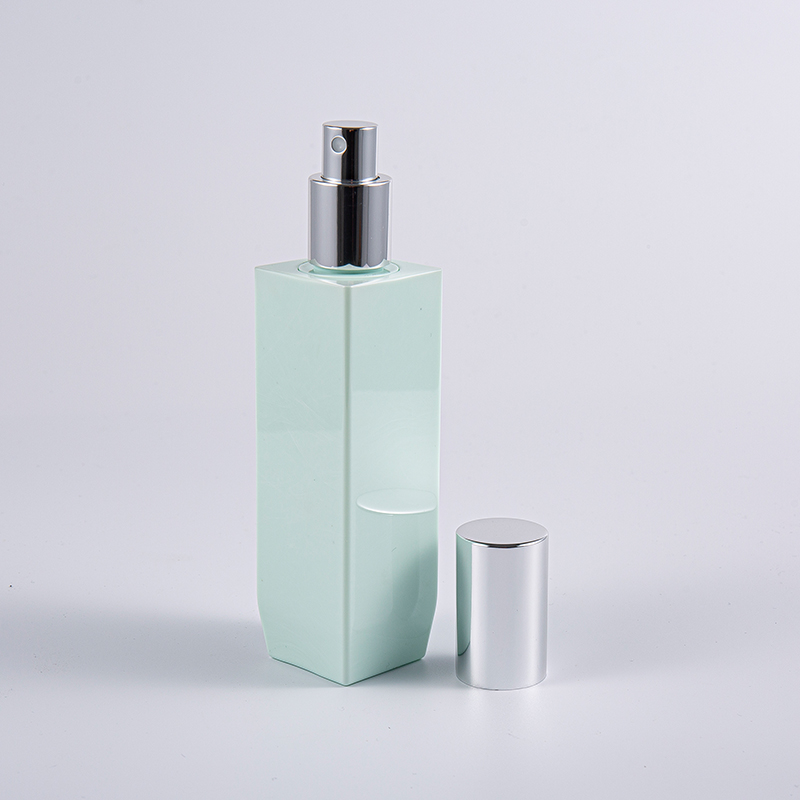 Mulighed for flere farver Firkantet form 120 ml PETG tyk væg lotionflaske med aluminiumspumpehætte 